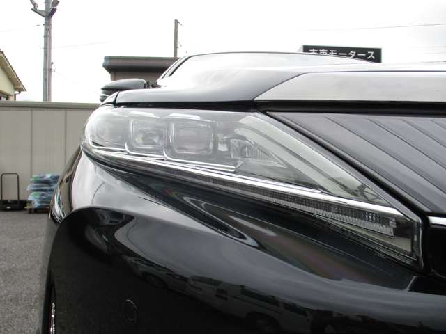 トヨタ ハリアー ２．０ プレミアム スタイル ノアール R1年 (中国) 99