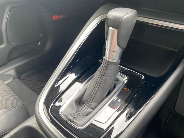 ホンダ ヴェゼル １．５ Ｅ：ＨＥＶ Ｚ R5年 () 99