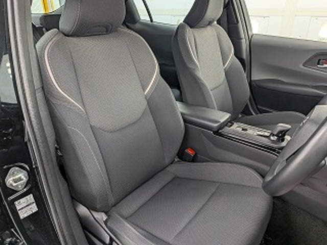 トヨタ プリウス １．８ Ｕ Ｅ－ＦＯＵＲ ４ＷＤ R6年 (東北) 99