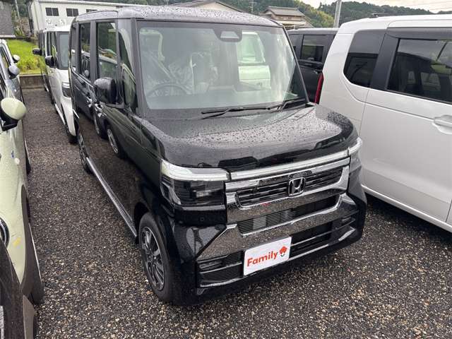ホンダ Ｎ　ＢＯＸ カスタム ６６０ R8年 () 99