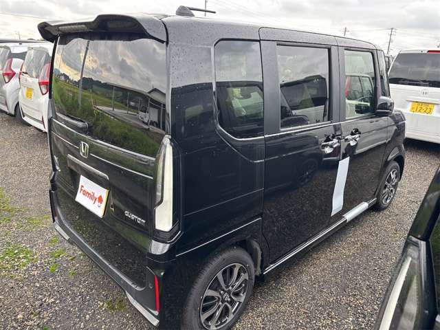 ホンダ Ｎ　ＢＯＸ カスタム ６６０ R8年 () 99