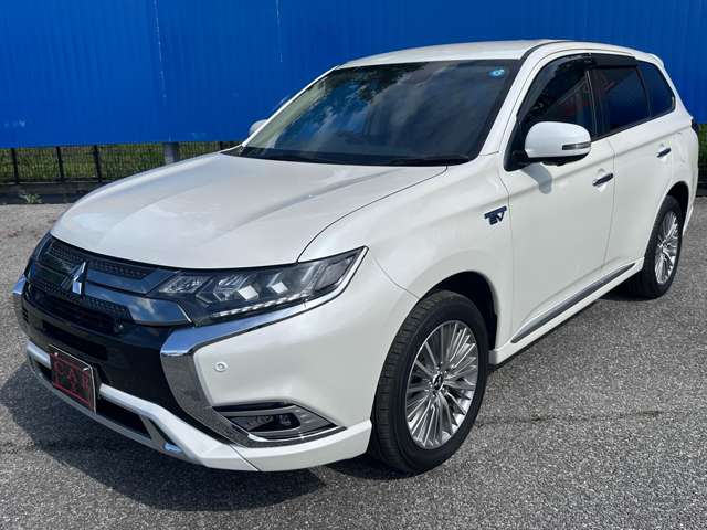 三菱 アウトランダーＰＨＥＶ ２．４ Ｇ ４ＷＤ R2年 () 99