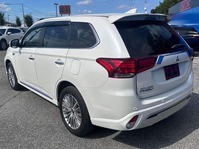 三菱 アウトランダーＰＨＥＶ ２．４ Ｇ ４ＷＤ R2年 () 99