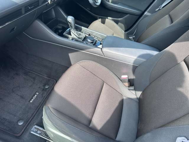 マツダ ＭＡＺＤＡ３　ファストバック ２．０ ２０Ｓ プロアクティブ ツーリング セレクション R1年 () 99