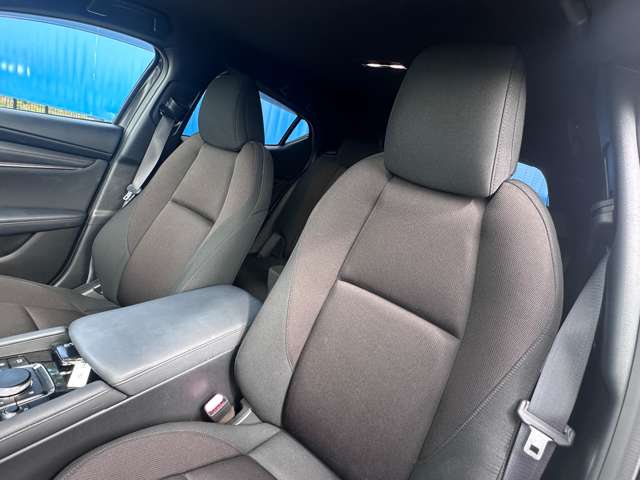 マツダ ＭＡＺＤＡ３　ファストバック ２．０ ２０Ｓ プロアクティブ ツーリング セレクション R1年 () 99