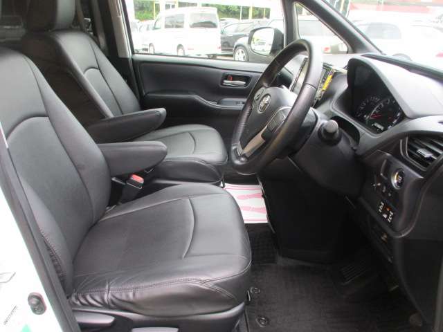 トヨタ ヴォクシー ２．０ ＺＳ H26年 (関東) 99