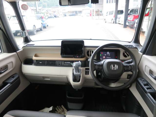 ホンダ Ｎ　ＢＯＸ ６６０ ４ＷＤ R6年 () 99