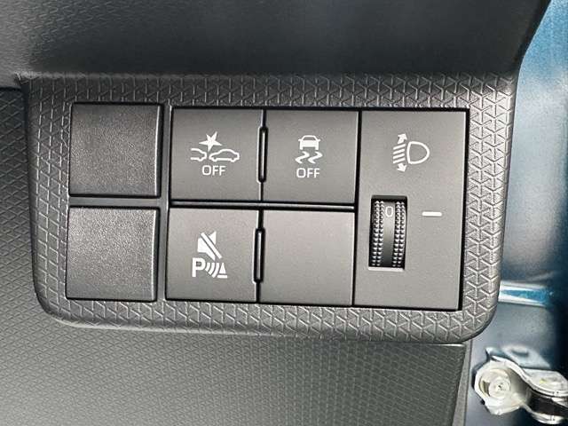 ダイハツ タント ６６０ ファンクロス ＥＣＯＩＤＬＥ非装着車 R7年 () 99