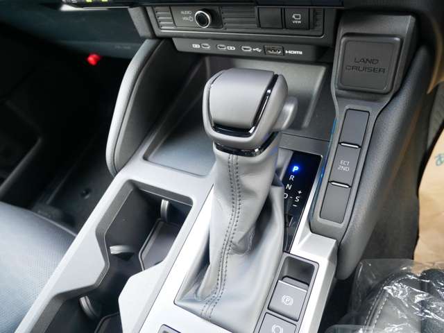 トヨタ ランドクルーザー２５０ ２．７ ＶＸ ４ＷＤ R8年 (東海) 99