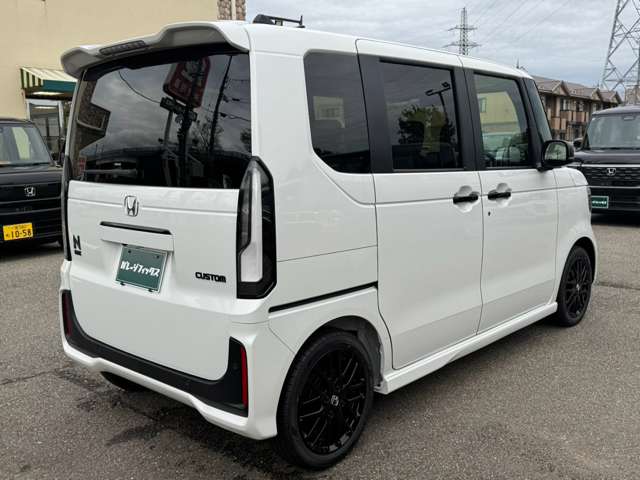 ホンダ Ｎ　ＢＯＸ カスタム ６６０ ターボ ブラック スタイル R8年 () 99