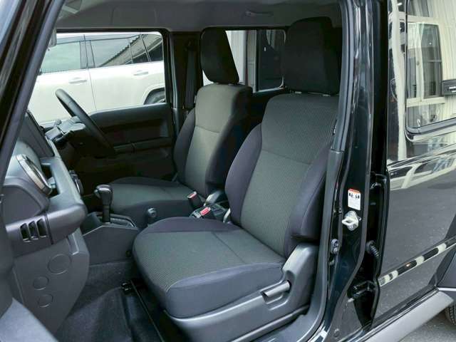 スズキ ジムニー　ノマド １．５ ＦＣ ４ＷＤ R8年 () 99