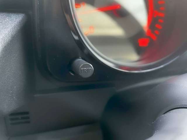 スズキ ジムニー　ノマド １．５ ＦＣ ４ＷＤ R8年 () 99