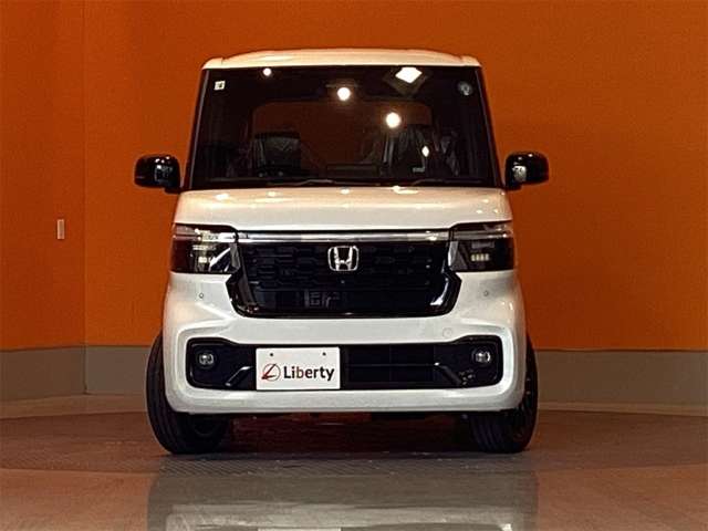 ホンダ Ｎ　ＢＯＸ カスタム ６６０ ターボ ブラック スタイル R8年 (近畿) 99