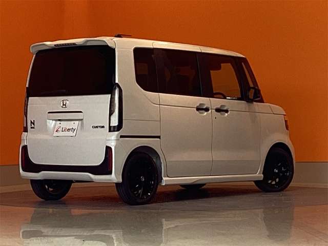 ホンダ Ｎ　ＢＯＸ カスタム ６６０ ターボ ブラック スタイル R8年 (近畿) 99