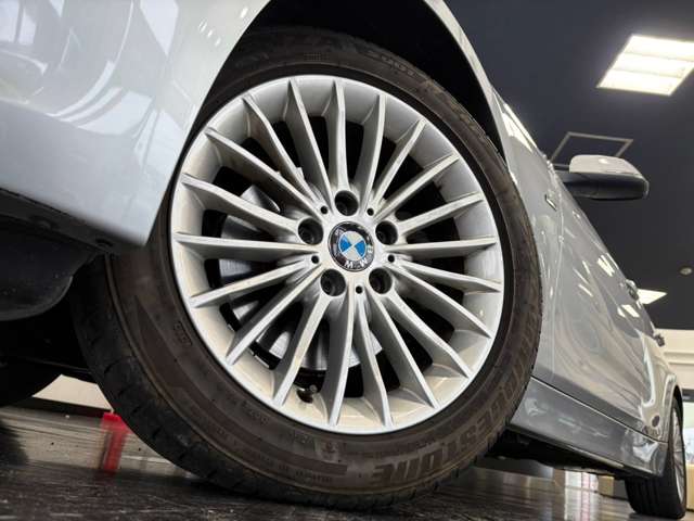 ＢＭＷ ３シリーズ ３２０Ｉ Ｘドライブ ラグジュアリー ４ＷＤ H25年 () 99