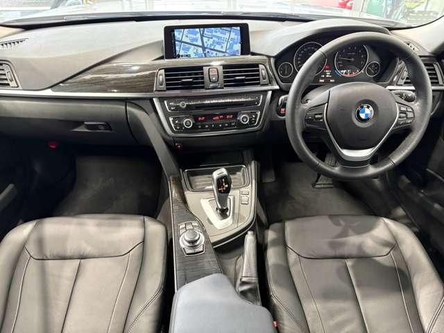 ＢＭＷ ３シリーズ ３２０Ｉ Ｘドライブ ラグジュアリー ４ＷＤ H25年 () 99