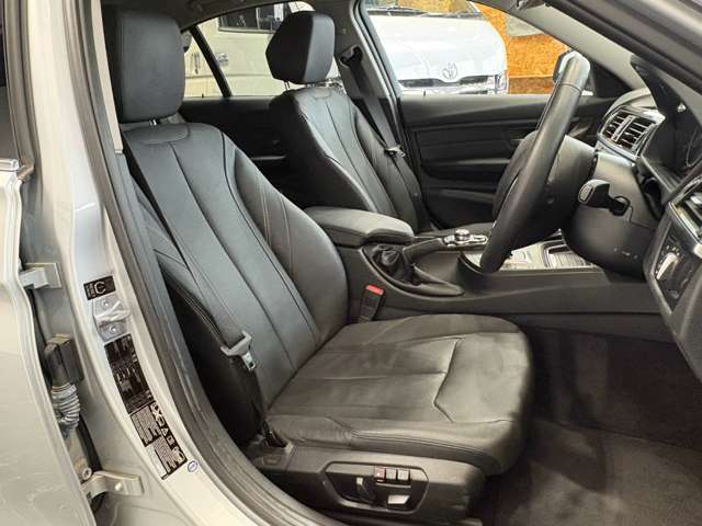 ＢＭＷ ３シリーズ ３２０Ｉ Ｘドライブ ラグジュアリー ４ＷＤ H25年 () 99