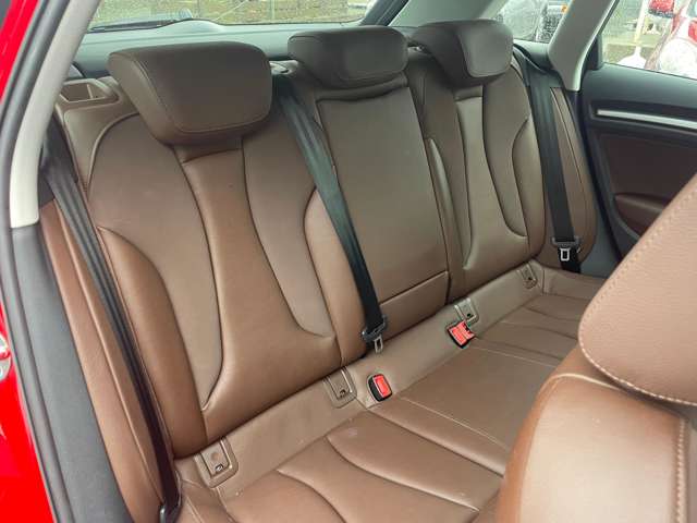 アウディ Ａ３　スポーツバック １．８ ＴＦＳＩ クワトロ ４ＷＤ H27年 (東北) 99