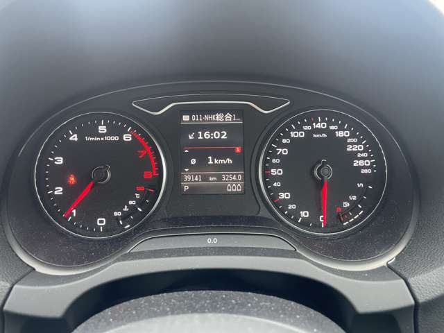 アウディ Ａ３　スポーツバック １．８ ＴＦＳＩ クワトロ ４ＷＤ H27年 (東北) 99