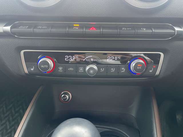アウディ Ａ３　スポーツバック １．８ ＴＦＳＩ クワトロ ４ＷＤ H27年 (東北) 99