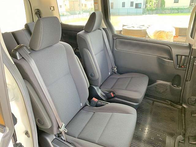 トヨタ ヴォクシー ２．０ Ｘ H29年 (関東) 99