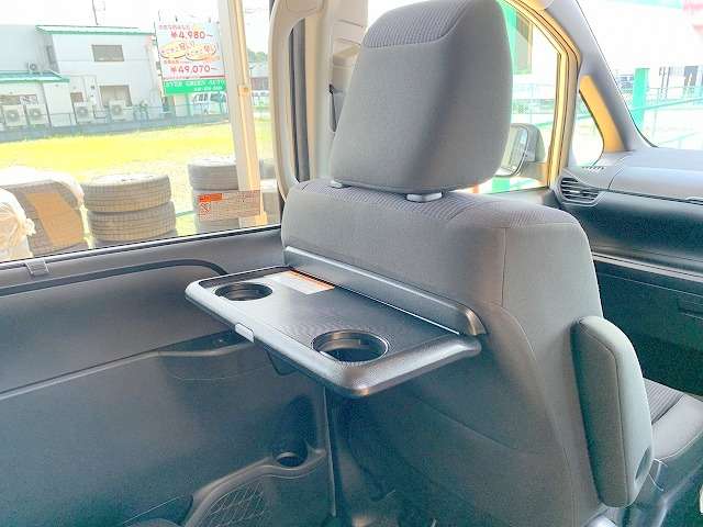トヨタ ヴォクシー ２．０ Ｘ H29年 (関東) 99