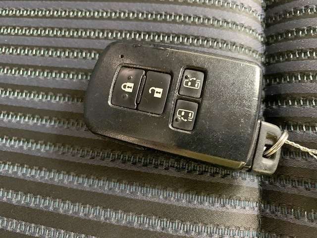 トヨタ ヴォクシー ２．０ ＺＳ H26年 (関東) 99