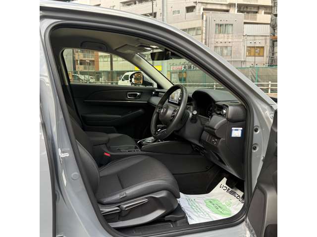 ホンダ ヴェゼル １．５ Ｅ：ＨＥＶ Ｚ R7年 (近畿) 99