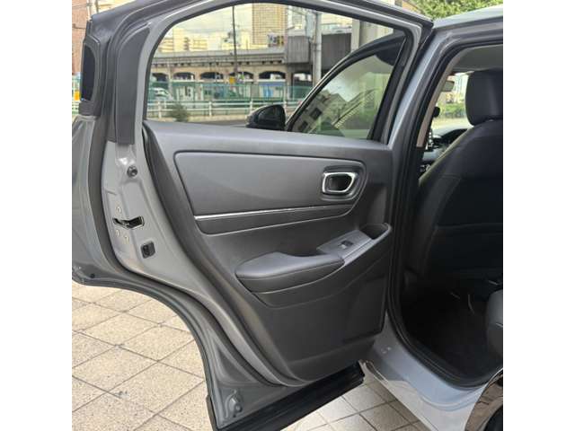 ホンダ ヴェゼル １．５ Ｅ：ＨＥＶ Ｚ R7年 (近畿) 99
