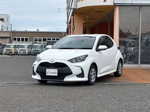トヨタ ヤリス １．０ Ｘ R3年 () 99