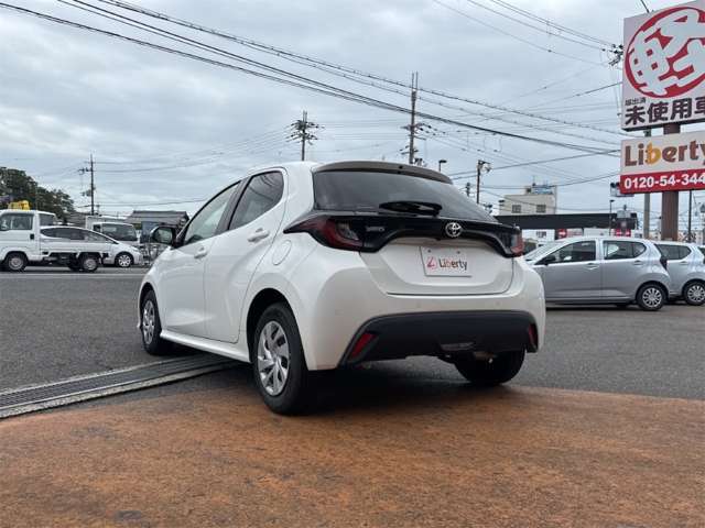 トヨタ ヤリス １．０ Ｘ R3年 () 99