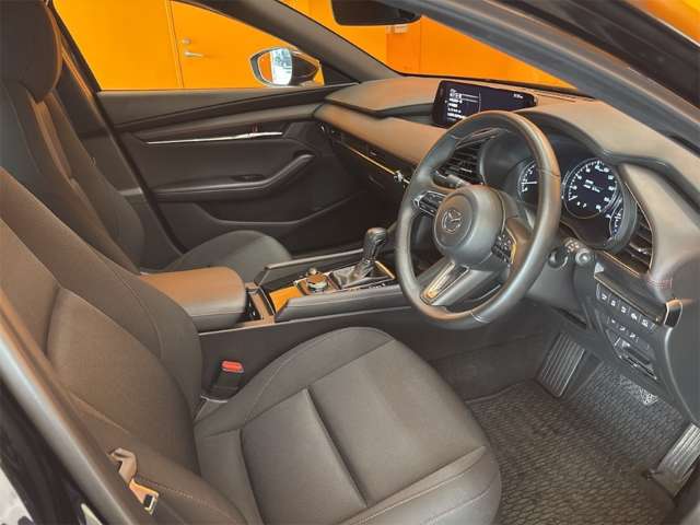 マツダ ＭＡＺＤＡ３　ファストバック １．５ １５Ｓ ブラック セレクション R7年 (近畿) 99