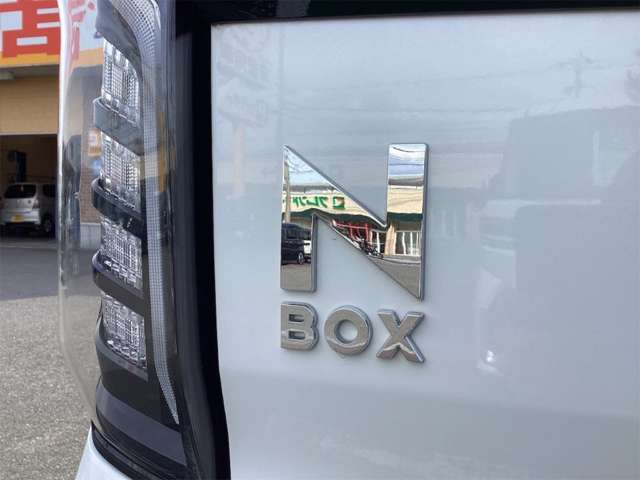 ホンダ Ｎ　ＢＯＸ カスタム ６６０ Ｌ R3年 (近畿) 99