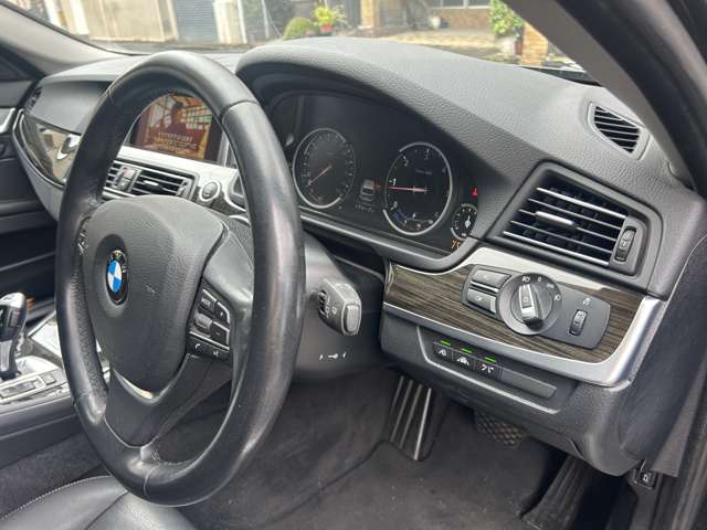 ＢＭＷ ５シリーズ ５２３Ｄ ラグジュアリー ディーゼルターボ H28年 (中国) 99