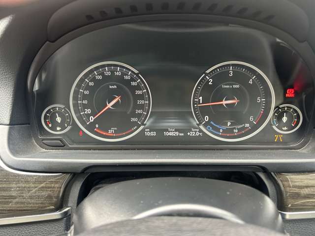 ＢＭＷ ５シリーズ ５２３Ｄ ラグジュアリー ディーゼルターボ H28年 (中国) 99