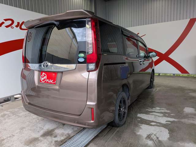 トヨタ ノア ２．０ Ｘ ４ＷＤ H26年 (東北) 99