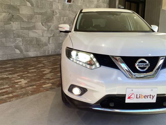日産 エクストレイル ２．０ ２０ＸＴＴ エマージェンシーブレーキパッケージ ２列車 ４ＷＤ H29年 (近畿) 99