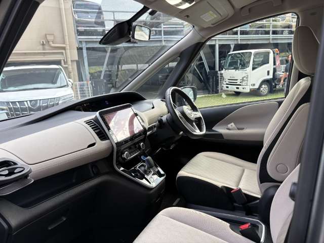 日産 セレナ １．２ Ｅ－ＰＯＷＥＲ ハイウェイスター Ｖ R1年 () 99