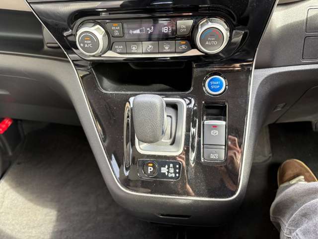 日産 セレナ １．２ Ｅ－ＰＯＷＥＲ ハイウェイスター Ｖ R1年 () 99