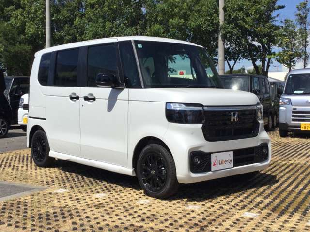 ホンダ Ｎ　ＢＯＸ カスタム ６６０ ブラック スタイル R8年 (近畿) 99
