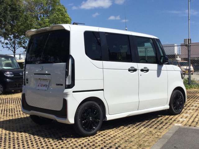 ホンダ Ｎ　ＢＯＸ カスタム ６６０ ブラック スタイル R8年 (近畿) 99