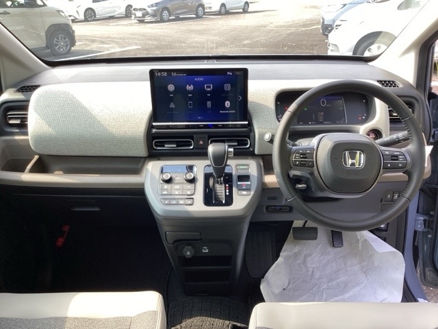 ホンダ フリード　ハイブリッド １．５ Ｅ：ＨＥＶ エアー ＥＸ R8年 (近畿) 99