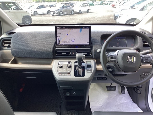 ホンダ フリード　ハイブリッド １．５ Ｅ：ＨＥＶ エアー ＥＸ ４ＷＤ R8年 (近畿) 99