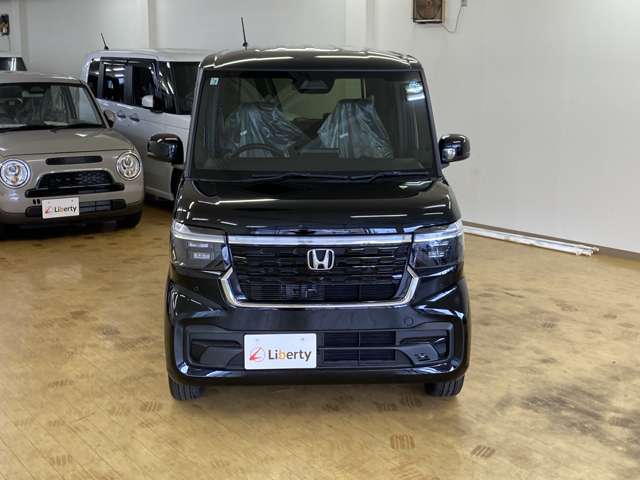 ホンダ Ｎ　ＢＯＸ カスタム ６６０ ターボ R8年 () 99