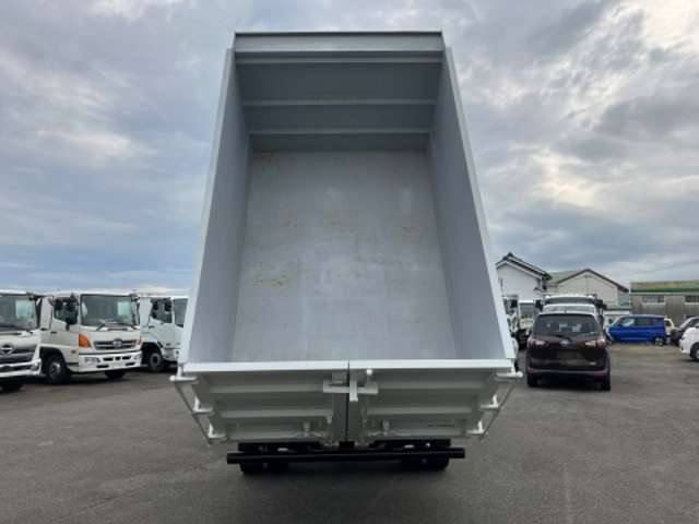 日野自動車 レンジャー ５．１ＤＴ H28年 (東海) 99