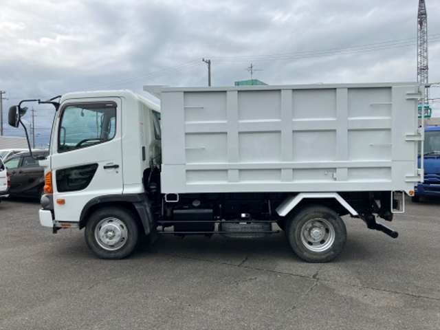 日野自動車 レンジャー ５．１ＤＴ H28年 (東海) 99