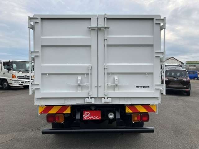 日野自動車 レンジャー ５．１ＤＴ H28年 (東海) 99