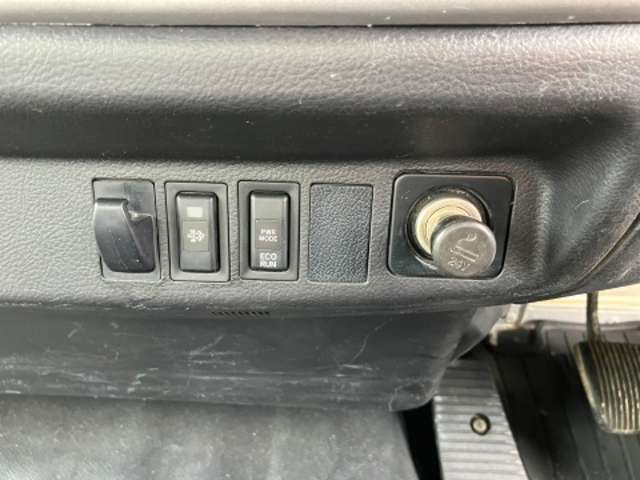 日野自動車 レンジャー ５．１ＤＴ H28年 (東海) 99