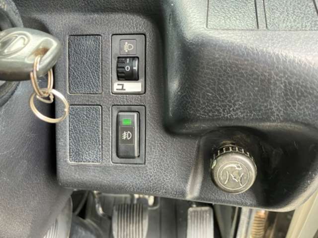 日野自動車 レンジャー ５．１ＤＴ H28年 (東海) 99