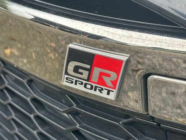 トヨタ プリウスＰＨＶ １．８ Ｓ ナビパッケージ ＧＲ スポーツ H30年 (関東) 99